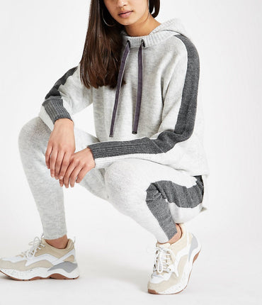 Grey long sleeve knitted hoodie